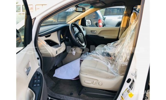 Buy Import Toyota Sienna White Car in Import - Dubai in Abseron Buy Import Toyota Sienna White Car in Import - Dubai in Abseron