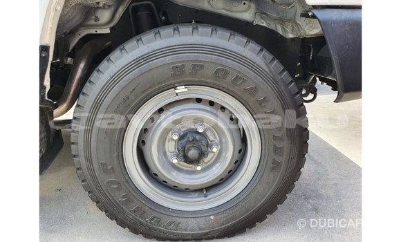 Buy Import Toyota Land Cruiser White Car in Import - Dubai in Abseron Buy Import Toyota Land Cruiser White Car in Import - Dubai in Abseron