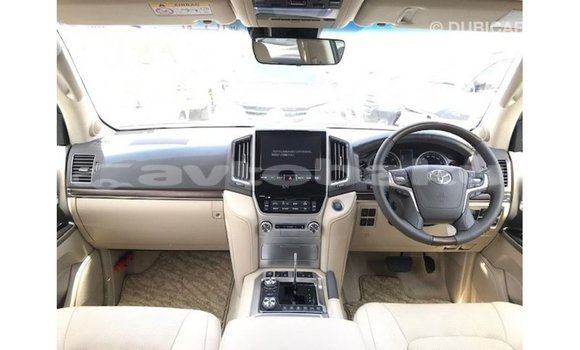 Buy Import Toyota Land Cruiser White Car in Import - Dubai in Abseron Buy Import Toyota Land Cruiser White Car in Import - Dubai in Abseron