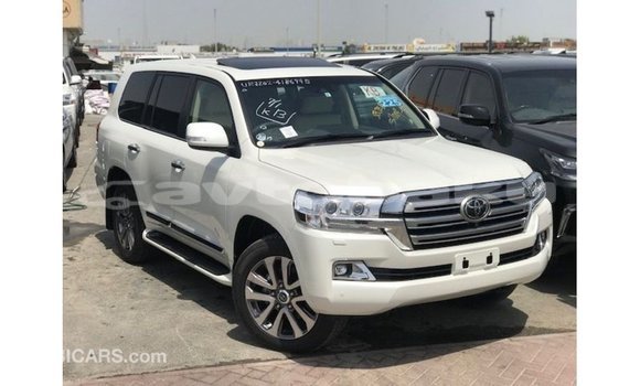 Buy Import Toyota Land Cruiser White Car in Import - Dubai in Abseron Buy Import Toyota Land Cruiser White Car in Import - Dubai in Abseron