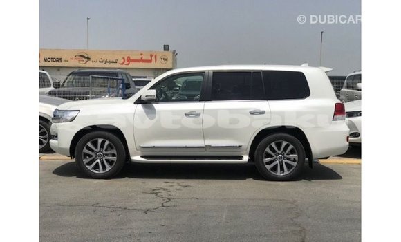 Buy Import Toyota Land Cruiser White Car in Import - Dubai in Abseron Buy Import Toyota Land Cruiser White Car in Import - Dubai in Abseron