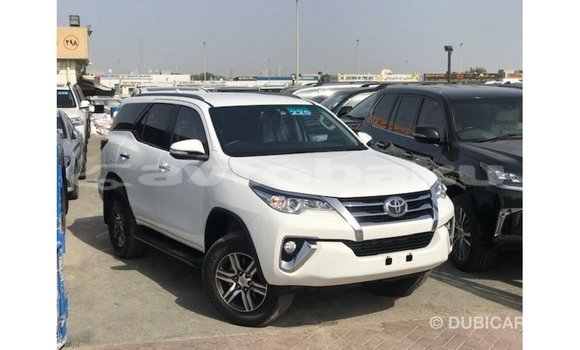 Buy Import Toyota Fortuner White Car in Import - Dubai in Abseron Buy Import Toyota Fortuner White Car in Import - Dubai in Abseron