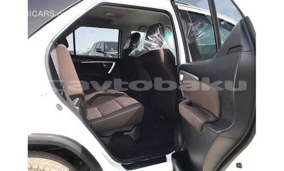 Buy Import Toyota Fortuner White Car in Import - Dubai in Abseron Buy Import Toyota Fortuner White Car in Import - Dubai in Abseron