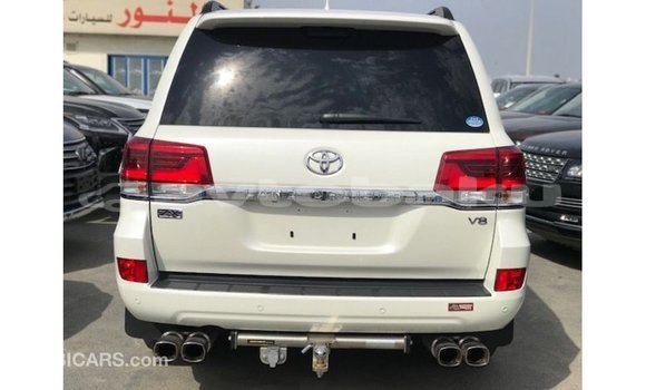Buy Import Toyota Land Cruiser White Car in Import - Dubai in Abseron Buy Import Toyota Land Cruiser White Car in Import - Dubai in Abseron