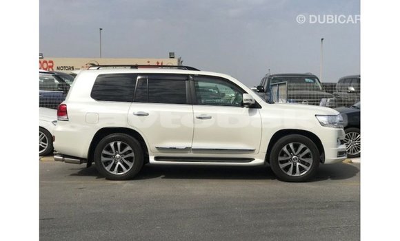 Buy Import Toyota Land Cruiser White Car in Import - Dubai in Abseron Buy Import Toyota Land Cruiser White Car in Import - Dubai in Abseron