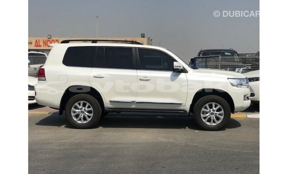 Buy Import Toyota Land Cruiser White Car in Import - Dubai in Abseron Buy Import Toyota Land Cruiser White Car in Import - Dubai in Abseron
