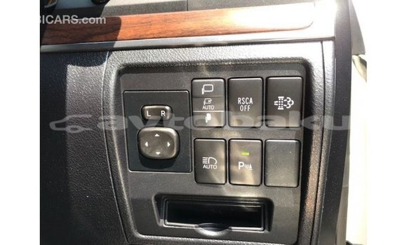 Buy Import Toyota Land Cruiser White Car in Import - Dubai in Abseron Buy Import Toyota Land Cruiser White Car in Import - Dubai in Abseron