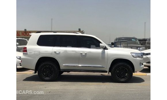 Buy Import Toyota Land Cruiser White Car in Import - Dubai in Abseron Buy Import Toyota Land Cruiser White Car in Import - Dubai in Abseron