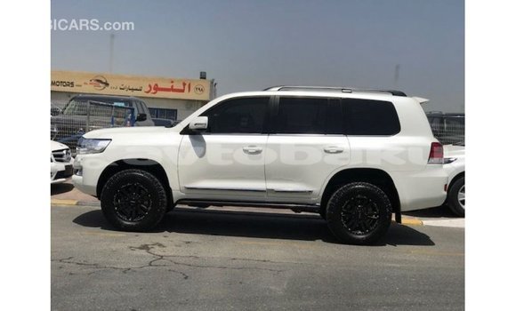 Buy Import Toyota Land Cruiser White Car in Import - Dubai in Abseron Buy Import Toyota Land Cruiser White Car in Import - Dubai in Abseron