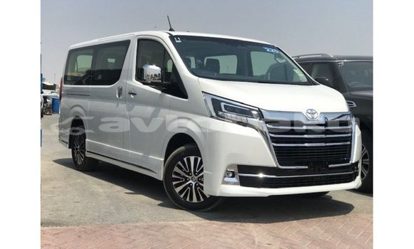 Buy Import Toyota Granvia White Car in Import - Dubai in Abseron