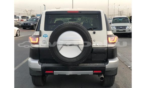 Buy Import Toyota FJ Cruiser White Car in Import - Dubai in Abseron Buy Import Toyota FJ Cruiser White Car in Import - Dubai in Abseron