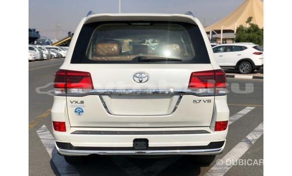 Buy Import Toyota Land Cruiser White Car in Import - Dubai in Abseron Buy Import Toyota Land Cruiser White Car in Import - Dubai in Abseron