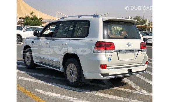 Buy Import Toyota Land Cruiser White Car in Import - Dubai in Abseron Buy Import Toyota Land Cruiser White Car in Import - Dubai in Abseron