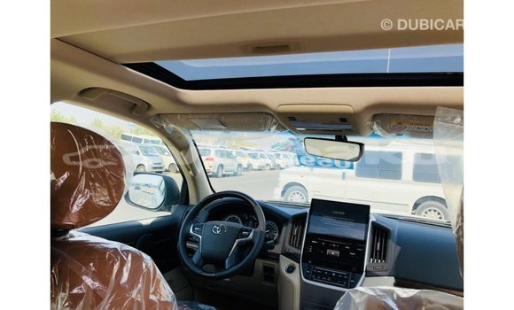 Buy Import Toyota Land Cruiser White Car in Import - Dubai in Abseron Buy Import Toyota Land Cruiser White Car in Import - Dubai in Abseron