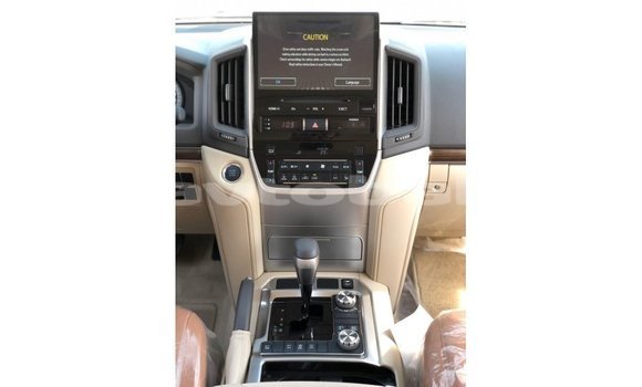 Buy Import Toyota Land Cruiser White Car in Import - Dubai in Abseron Buy Import Toyota Land Cruiser White Car in Import - Dubai in Abseron