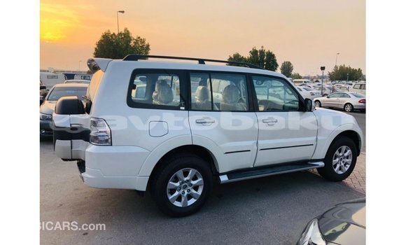 Buy Import Mitsubishi Pajero White Car in Import - Dubai in Abseron Buy Import Mitsubishi Pajero White Car in Import - Dubai in Abseron