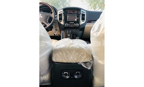 Buy Import Mitsubishi Pajero White Car in Import - Dubai in Abseron Buy Import Mitsubishi Pajero White Car in Import - Dubai in Abseron