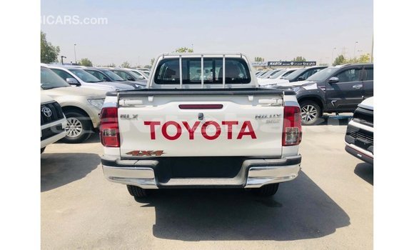 Buy Import Toyota Hilux White Car in Import - Dubai in Abseron Buy Import Toyota Hilux White Car in Import - Dubai in Abseron