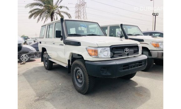 Buy Import Toyota Land Cruiser White Car in Import - Dubai in Abseron Buy Import Toyota Land Cruiser White Car in Import - Dubai in Abseron