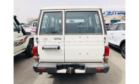 Buy Import Toyota Land Cruiser White Car in Import - Dubai in Abseron Buy Import Toyota Land Cruiser White Car in Import - Dubai in Abseron