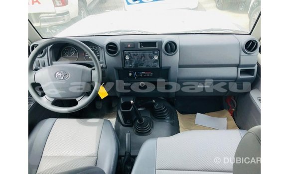 Buy Import Toyota Land Cruiser White Car in Import - Dubai in Abseron Buy Import Toyota Land Cruiser White Car in Import - Dubai in Abseron