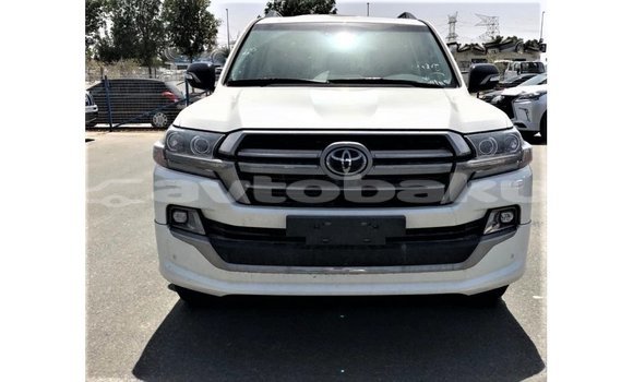 Buy Import Toyota Land Cruiser White Car in Import - Dubai in Abseron