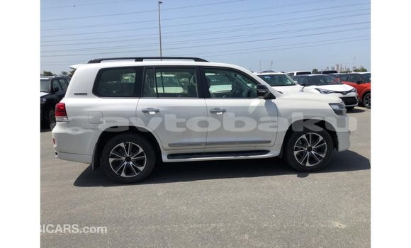 Buy Import Toyota Land Cruiser White Car in Import - Dubai in Abseron Buy Import Toyota Land Cruiser White Car in Import - Dubai in Abseron