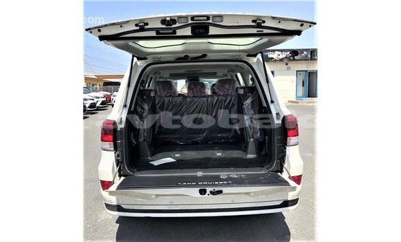 Buy Import Toyota Land Cruiser White Car in Import - Dubai in Abseron Buy Import Toyota Land Cruiser White Car in Import - Dubai in Abseron
