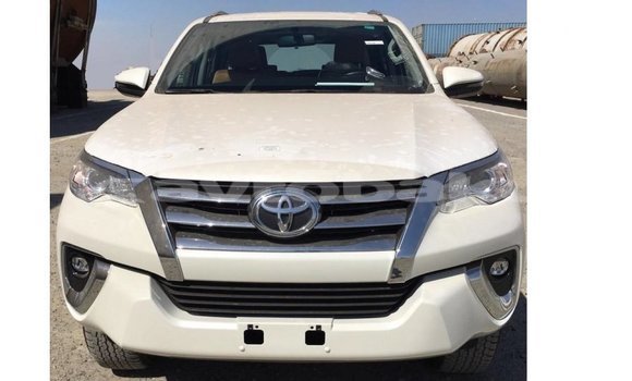Buy Import Toyota Fortuner White Car in Import - Dubai in Abseron