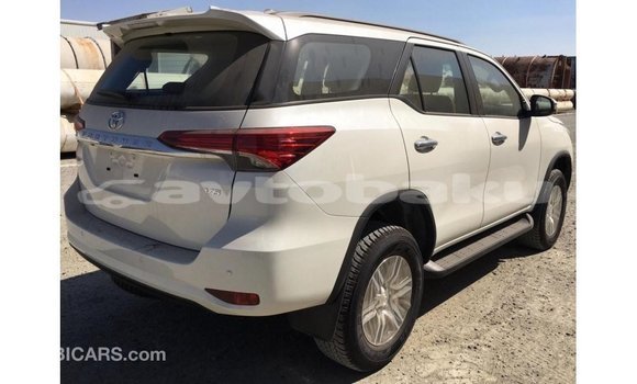 Buy Import Toyota Fortuner White Car in Import - Dubai in Abseron Buy Import Toyota Fortuner White Car in Import - Dubai in Abseron