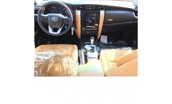 Buy Import Toyota Fortuner White Car in Import - Dubai in Abseron Buy Import Toyota Fortuner White Car in Import - Dubai in Abseron