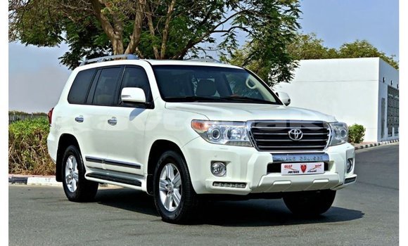 Buy Import Toyota Land Cruiser White Car in Import - Dubai in Abseron