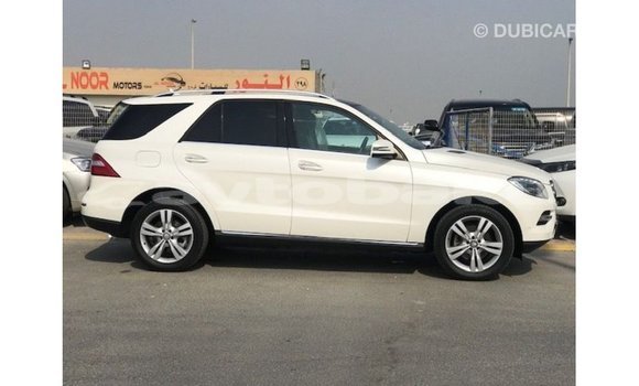 Buy Import Mercedes-Benz 190 White Car in Import - Dubai in Abseron Buy Import Mercedes-Benz 190 White Car in Import - Dubai in Abseron