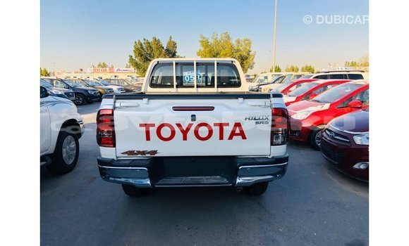 Buy Import Toyota Hilux White Car in Import - Dubai in Abseron Buy Import Toyota Hilux White Car in Import - Dubai in Abseron