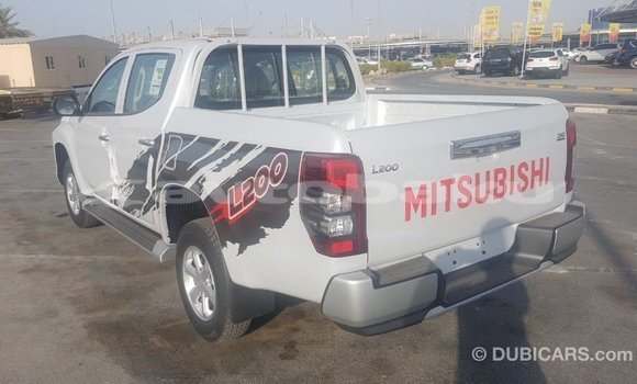 Buy Import Mitsubishi L200 White Car in Import - Dubai in Abseron Buy Import Mitsubishi L200 White Car in Import - Dubai in Abseron