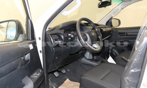 Buy Import Toyota Hilux White Car in Import - Dubai in Abseron Buy Import Toyota Hilux White Car in Import - Dubai in Abseron