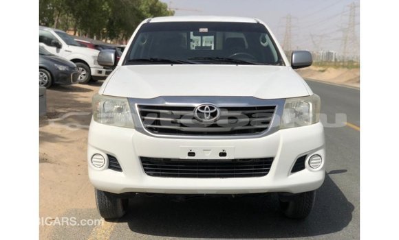 Buy Import Toyota Hilux White Car in Import - Dubai in Abseron Buy Import Toyota Hilux White Car in Import - Dubai in Abseron