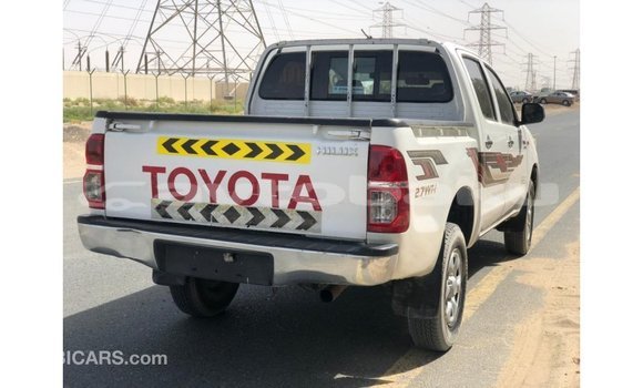 Buy Import Toyota Hilux White Car in Import - Dubai in Abseron Buy Import Toyota Hilux White Car in Import - Dubai in Abseron