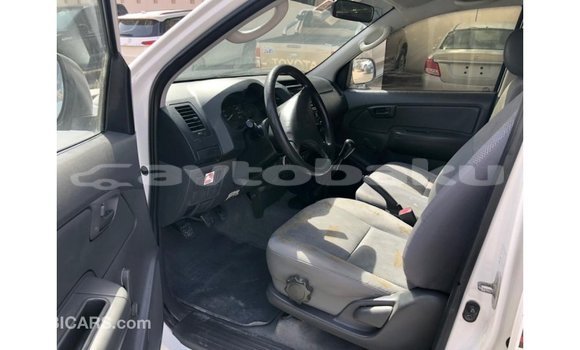 Buy Import Toyota Hilux White Car in Import - Dubai in Abseron Buy Import Toyota Hilux White Car in Import - Dubai in Abseron