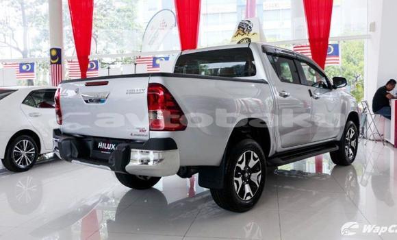 Buy Used Toyota HiAce Silver Truck in Agdam in Mil-Qarabax