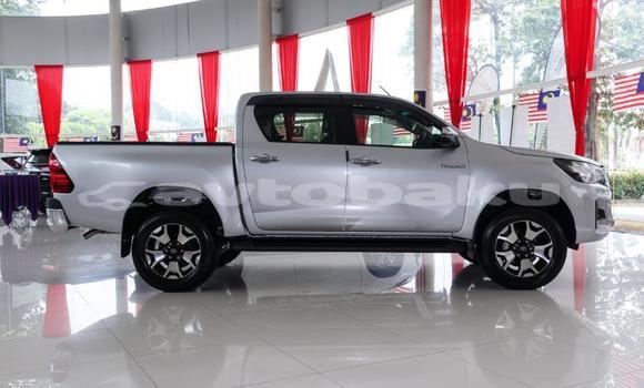 Buy Used Toyota HiAce Silver Truck in Agdam in Mil-Qarabax Buy Used Toyota HiAce Silver Truck in Agdam in Mil-Qarabax