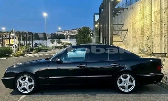 Buy Used Mercedes-Benz E-Classe Black Car in Baki in Abseron Buy Used Mercedes-Benz E-Classe Black Car in Baki in Abseron