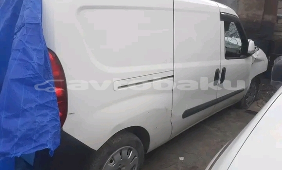 Buy Used Maserati Bora White Car in Balaxani in Abseron Buy Used Maserati Bora White Car in Balaxani in Abseron