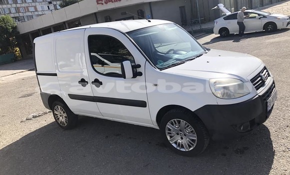 Buy Used Toyota Hiace White Car in Agdas in Sirvan Buy Used Toyota Hiace White Car in Agdas in Sirvan