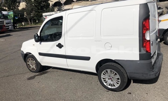 Buy Used Toyota Hiace White Car in Agdas in Sirvan Buy Used Toyota Hiace White Car in Agdas in Sirvan