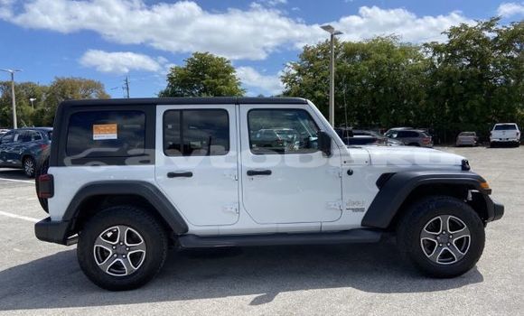Buy Used Jeep Wrangler White Car in Agsu in Sirvan