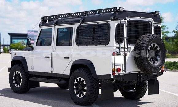 Buy Used Land Rover Defender White Car in Baki in Abseron Buy Used Land Rover Defender White Car in Baki in Abseron