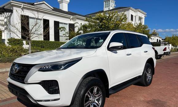 Buy Used Toyota Fortuner White Car in Baki in Abseron Buy Used Toyota Fortuner White Car in Baki in Abseron