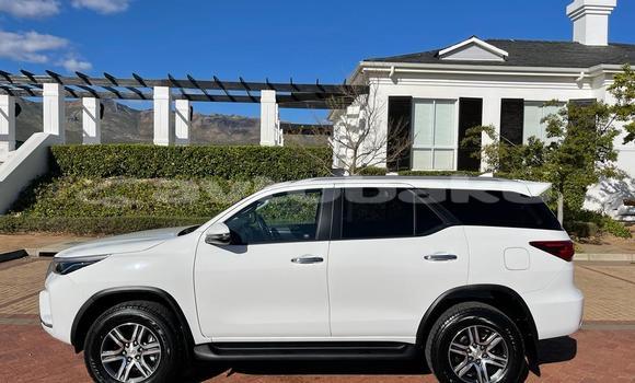 Buy Used Toyota Fortuner White Car in Baki in Abseron Buy Used Toyota Fortuner White Car in Baki in Abseron