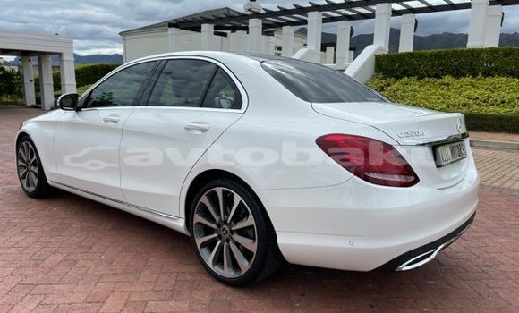 Buy Used Mercedes-Benz C250 coupe White Car in Baki in Abseron Buy Used Mercedes-Benz C250 coupe White Car in Baki in Abseron